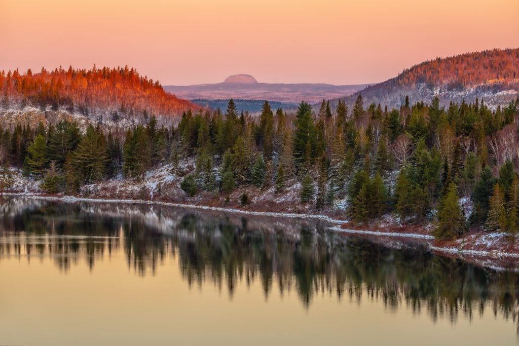 Le Mont Chaudron, que l'on peut admirer depuis les collines Kékéko est un coup de coeur Rouyn-Noranda.